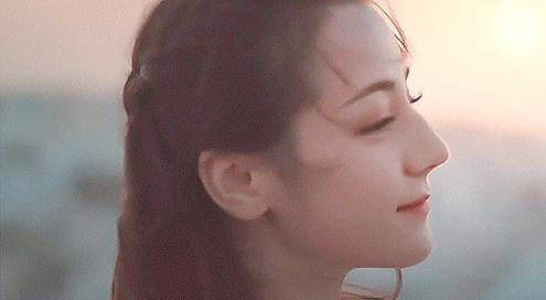 回眸一笑百媚生人生难得几回眸,回眸一笑百媚生古装美女回眸瞬间