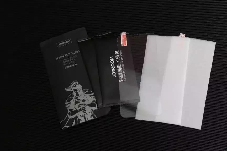 苹果手机透光率最好的钢化膜评测,iphone钢化膜到底哪种膜最好