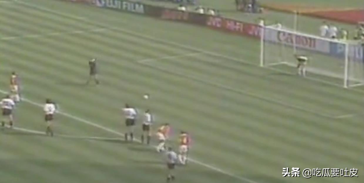 世界杯历史8分之一首场踢点球,1990年足球世界杯巴乔