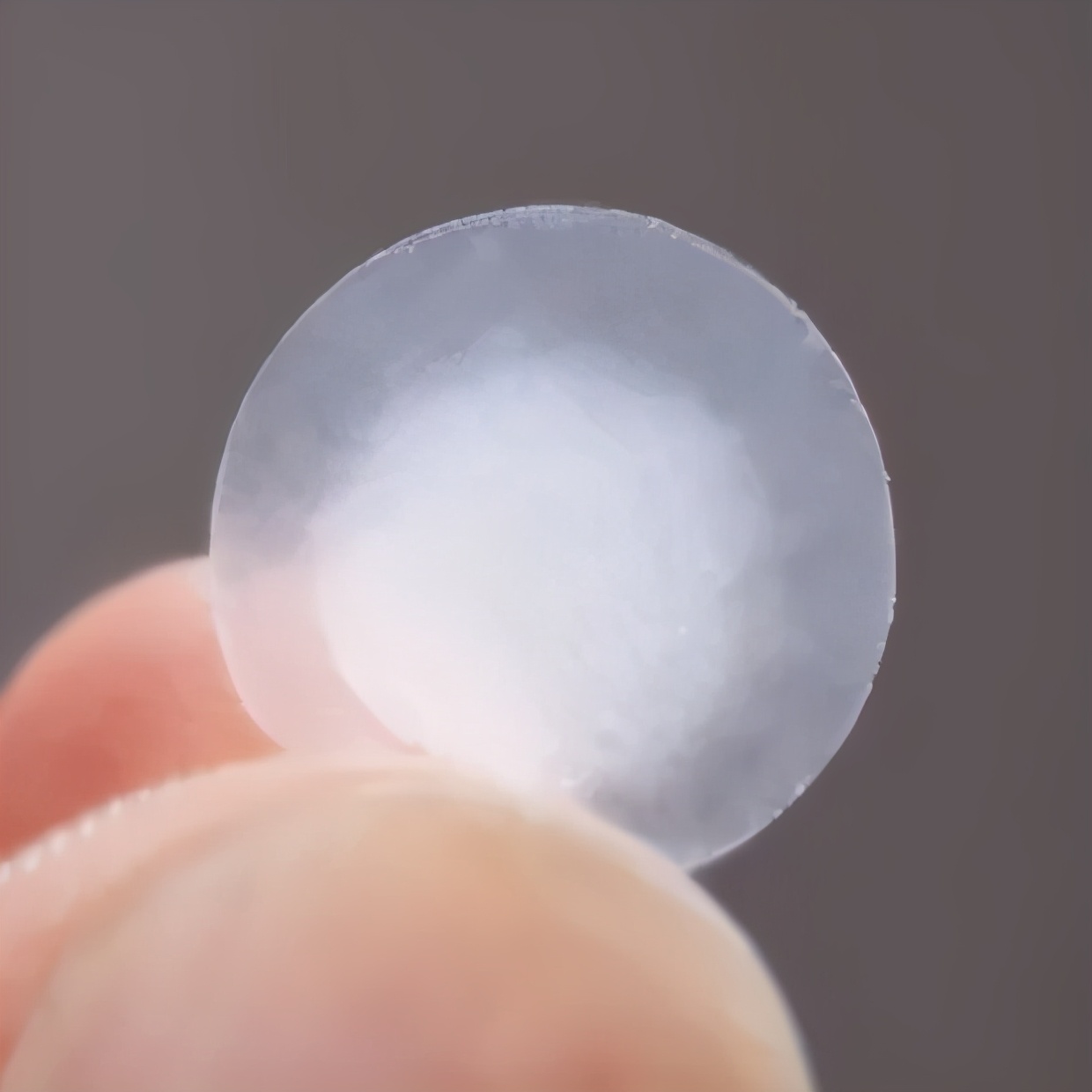 脸上长痘的几种原因,脸上长痘的三种原因