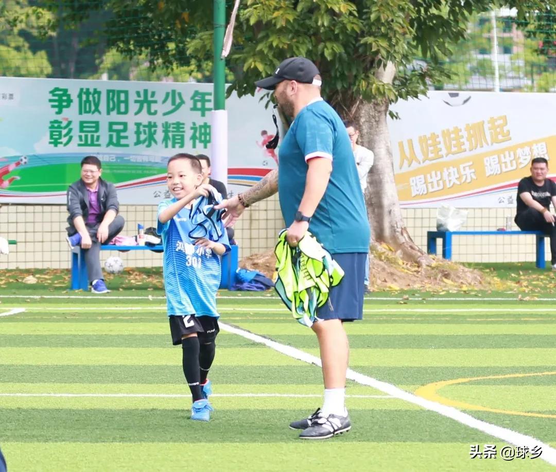 公益体彩快乐操场走进新洲小学,公益体彩快乐操场活动走进保定