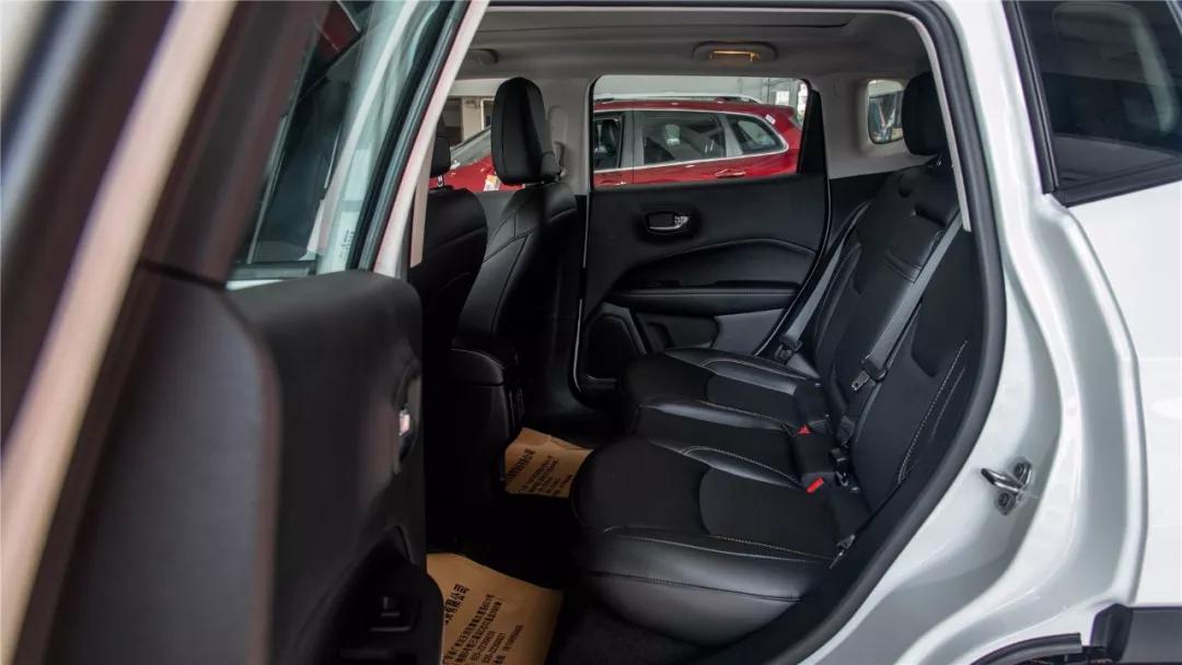 21款广汽菲克jeep指南者试驾,广汽菲克jeep17款指南者