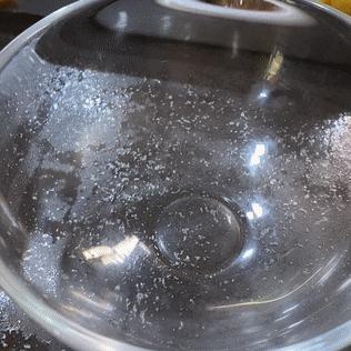 整个朋友圈都在刷《动森》，而我却爱上了在厨房刷锅