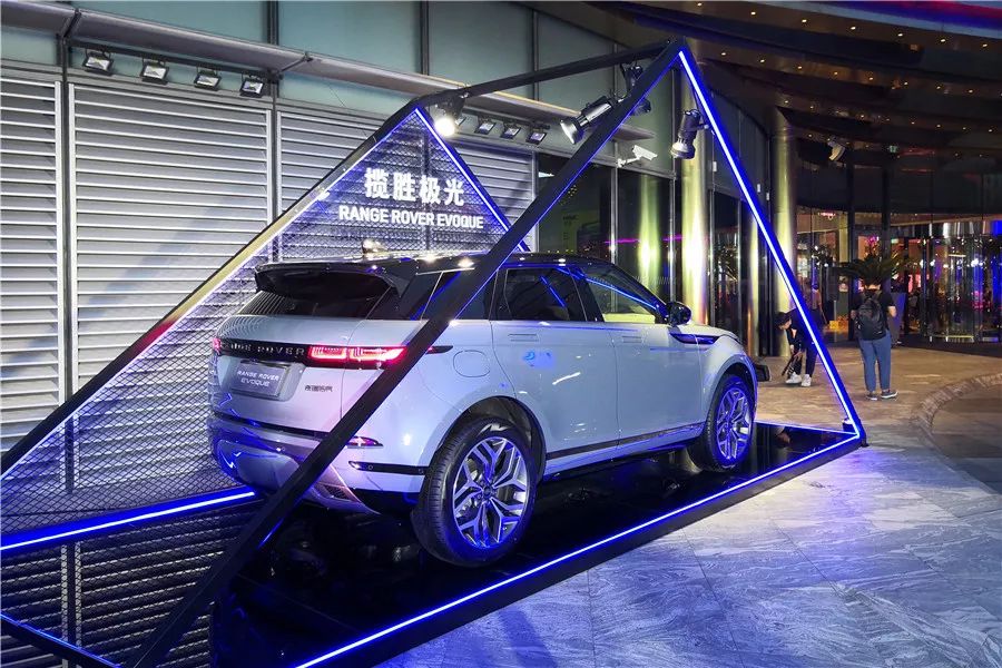 进口路虎极光16年二手车价格,进口版路虎极光二手价格