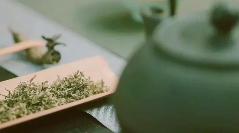 买茶的和卖茶的都要长一双慧眼,卖茶的嫌茶贵