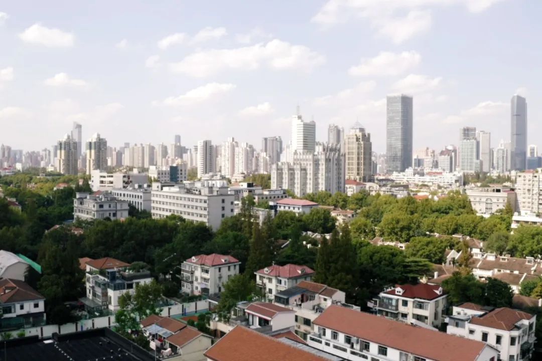 4个好友买了联排别墅,四个朋友改造上海出租房