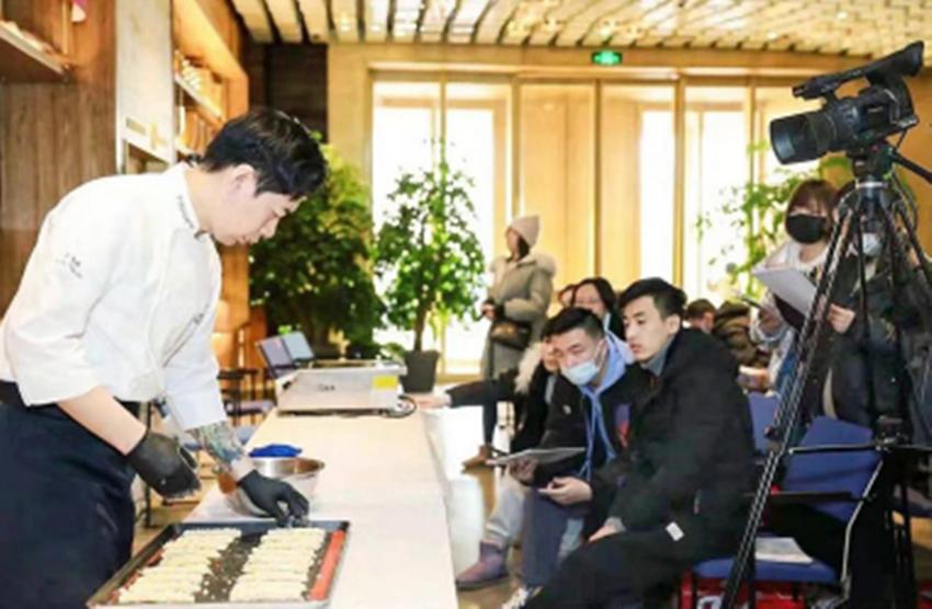 焙烤行业现状与趋势,焙烤食品现状及未来发展趋势