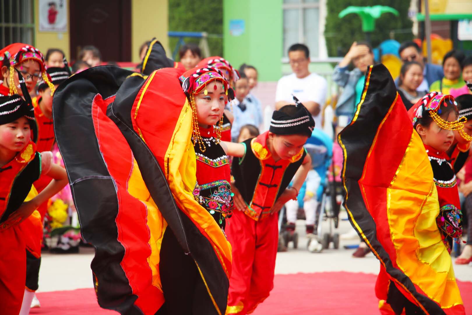 2021年庆六一暨童心向党活动报道,童心向党迎盛会庆六一文艺汇演