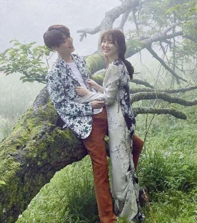 唐嫣罗晋婚纱照最新图片,唐嫣罗晋私下亲密细节婚纱照