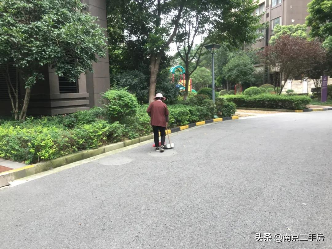 不降反涨的小区,不涨反跌的房子