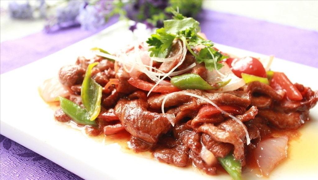 养殖鸵鸟致富,农村致富好帮手鸵鸟养殖