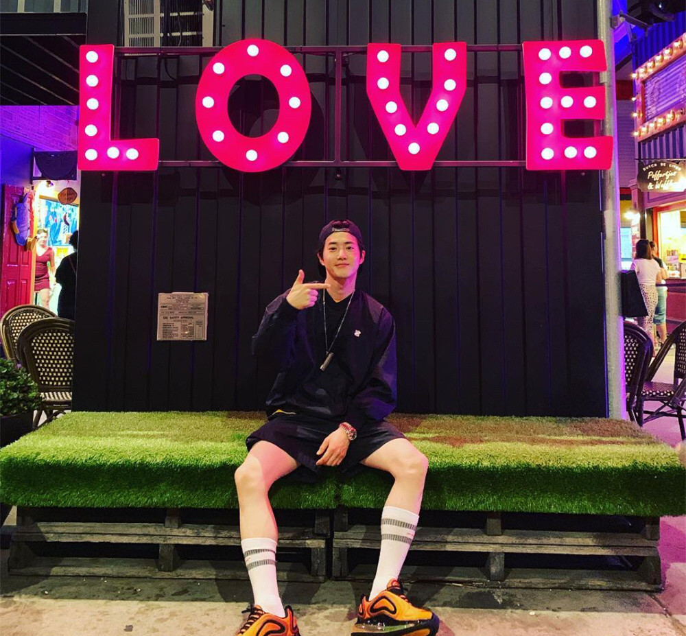 exo队长金俊勉富二代,exo男友风照片金俊勉