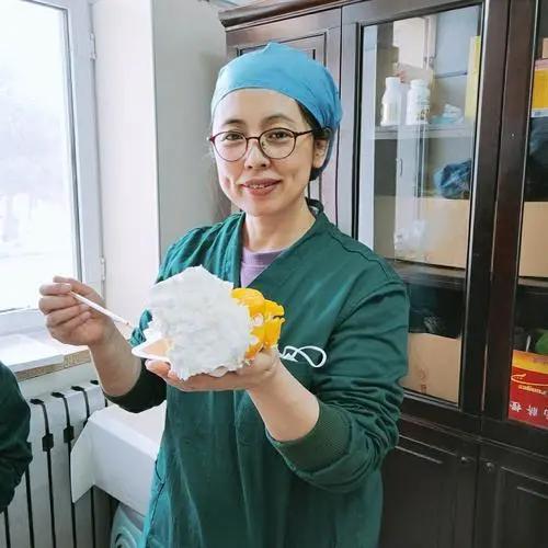 长春市传染病医院结核性胸膜炎科主任赵云虹：为24小时“监督”患者，她把睡床搬到监控室