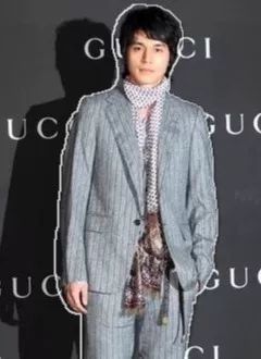 李栋旭穿绿色卫衣,李栋旭不老容颜