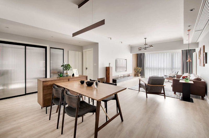 粉墙第一层发黄怎么办,武汉一家一装饰靠谱吗