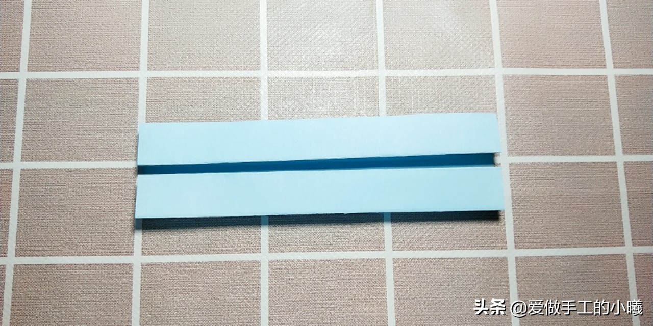 蝴蝶结折纸怎样贴在贺卡上好看,折纸简单又漂亮的蝴蝶结收纳盒