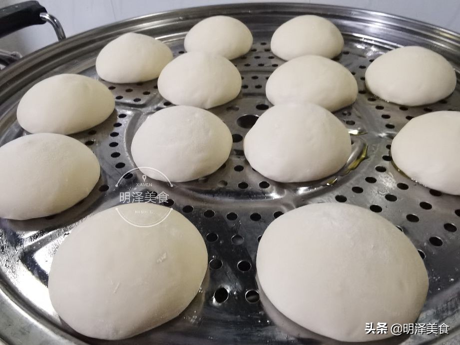 水碱馒头或开花馒头做法,怎样蒸开花大碱馒头