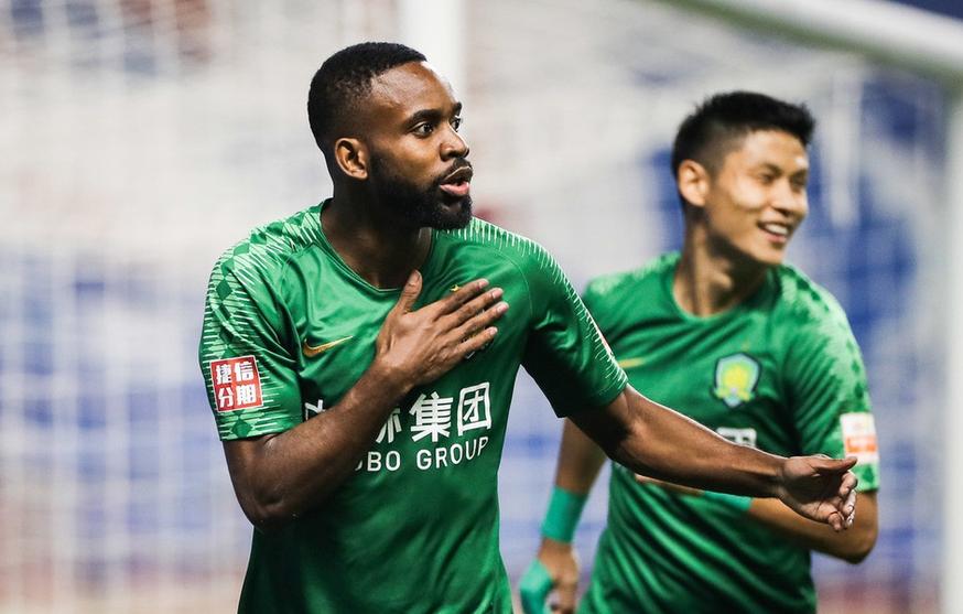 国安以2比0击败广州恒大,恒大上港紧追国安鲁能落败