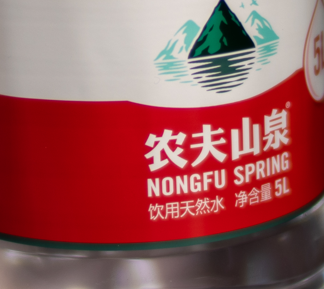 中一光学3代50mmf0.95,中一光学50mmf0.95可以自动聚焦吗