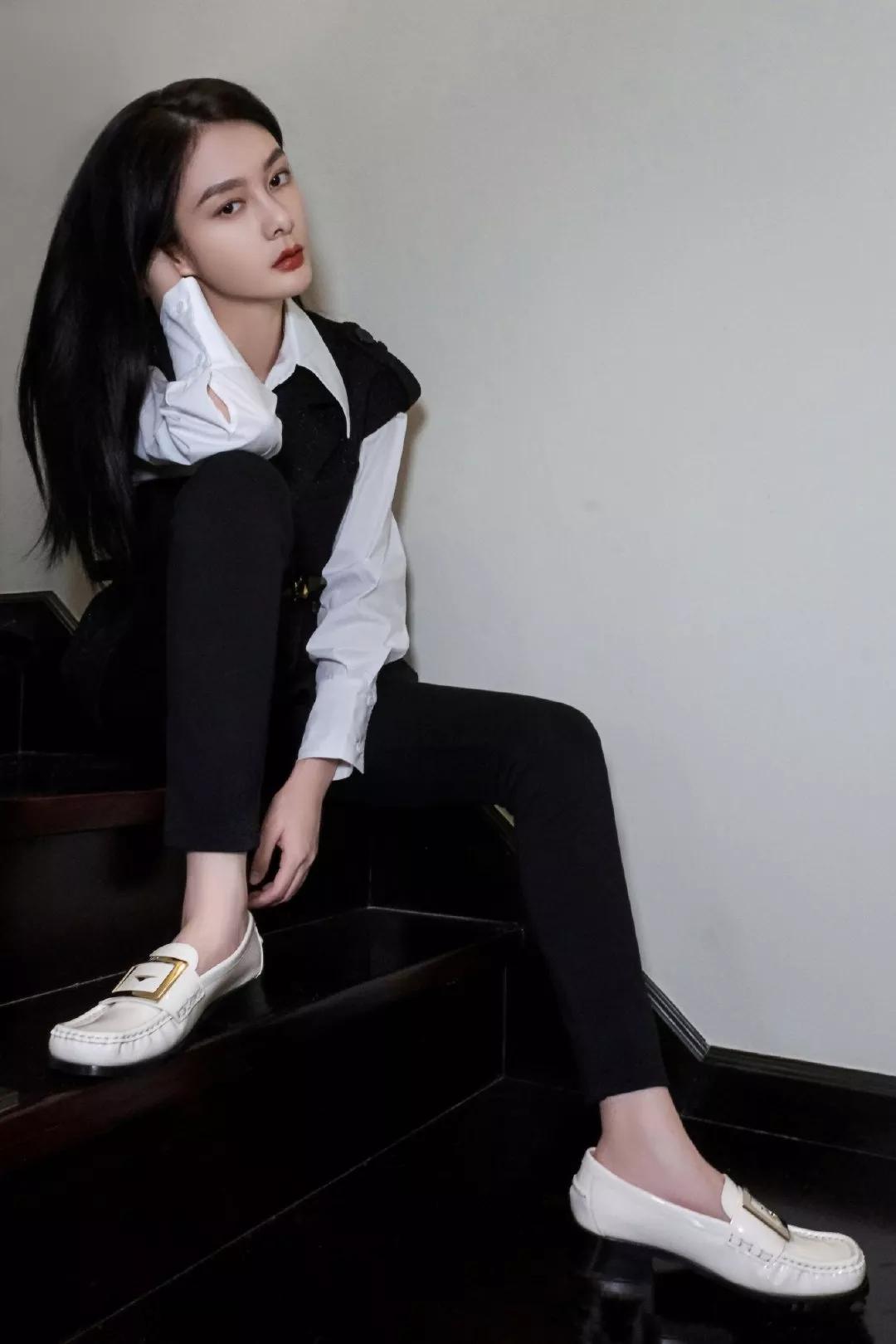 rogervivier浅灰色,rogervivier全部款式