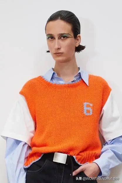 鍜枃鍤煎瓧琛ｆ湇,鍜枃鍤煎瓧2004