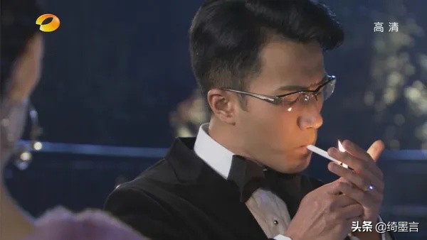 时隔九年重温《千山暮雪》莫绍谦依然是荧幕上最有魅力的“*兽禽**”