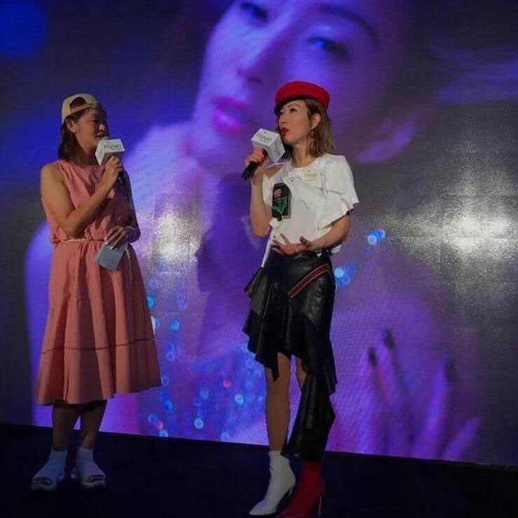 夏天穿腻了小白鞋?那你得试试这种“异色鞋”,郑秀文何穗都在穿