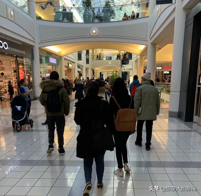 黑五疯狂打折视频,黑五全球狂欢购物节