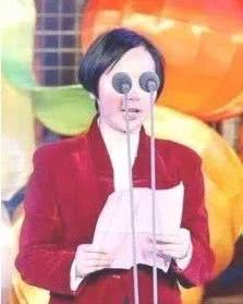 奇葩新闻大全爆笑合集,各种奇葩新闻笑死人