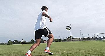 长传球的五个步骤,精准长传教学