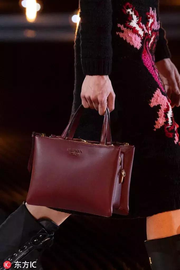 粉色打底适合什么颜色的外套,最适合女生的颜色