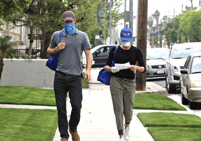 哈里梅根回英国参加活动视频,哈里梅根亮相前争执