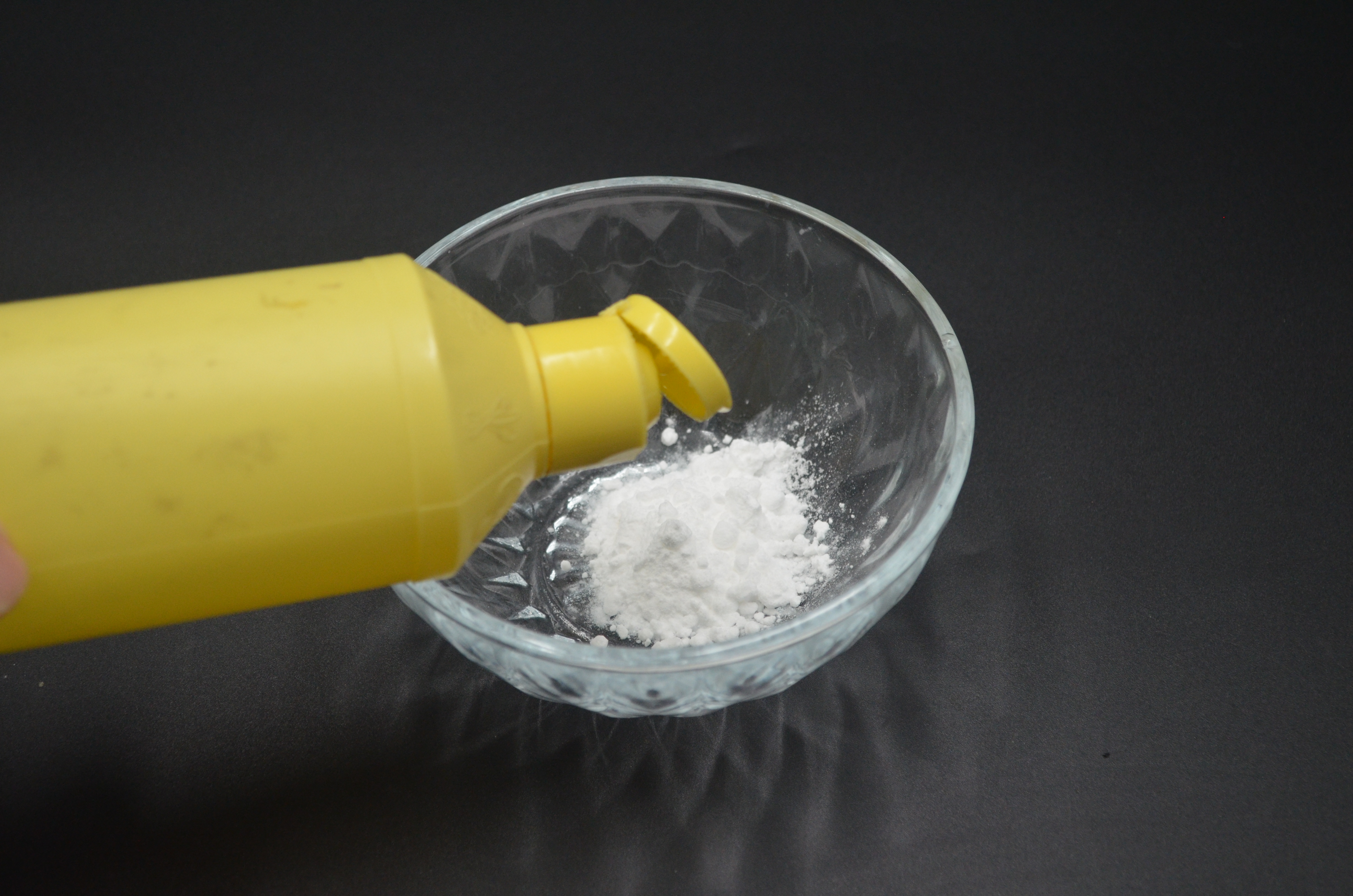 白鞋脏了不用水洗的方法,白鞋不用水洗怎么擦才干净