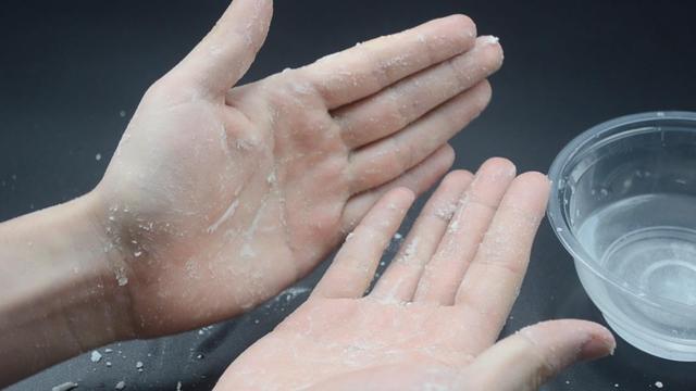 手上的老茧怎么去除小窍门,手指老茧怎么去除小窍门