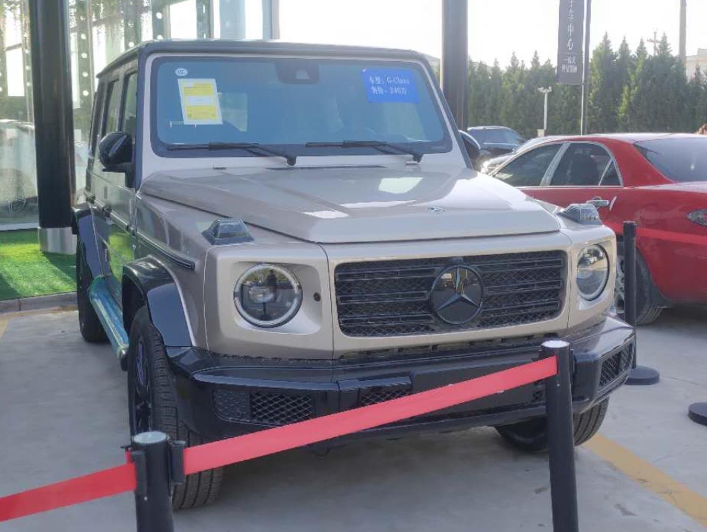 梅赛德斯奔驰g500多少钱,评测奔驰g500内饰改装