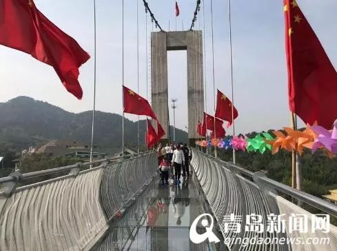 青岛水上玻璃桥,青岛西海岸网红桥