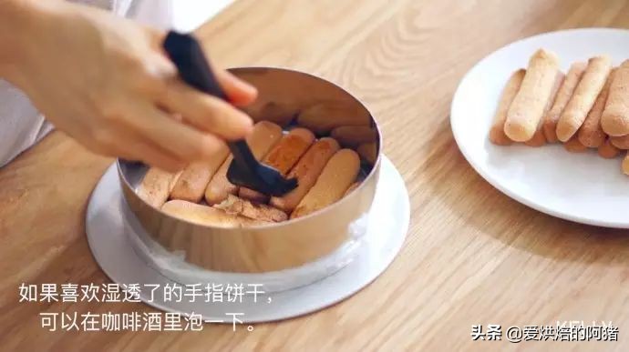 提拉米苏不用隔热打发蛋黄的方法,提拉米苏放蛋黄有什么用