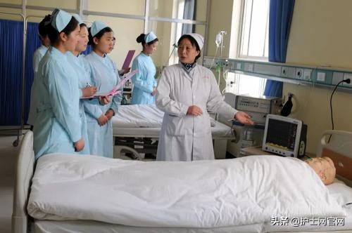 如何正确的将尿袋中的尿液排出,排尿袋满了怎么放尿液