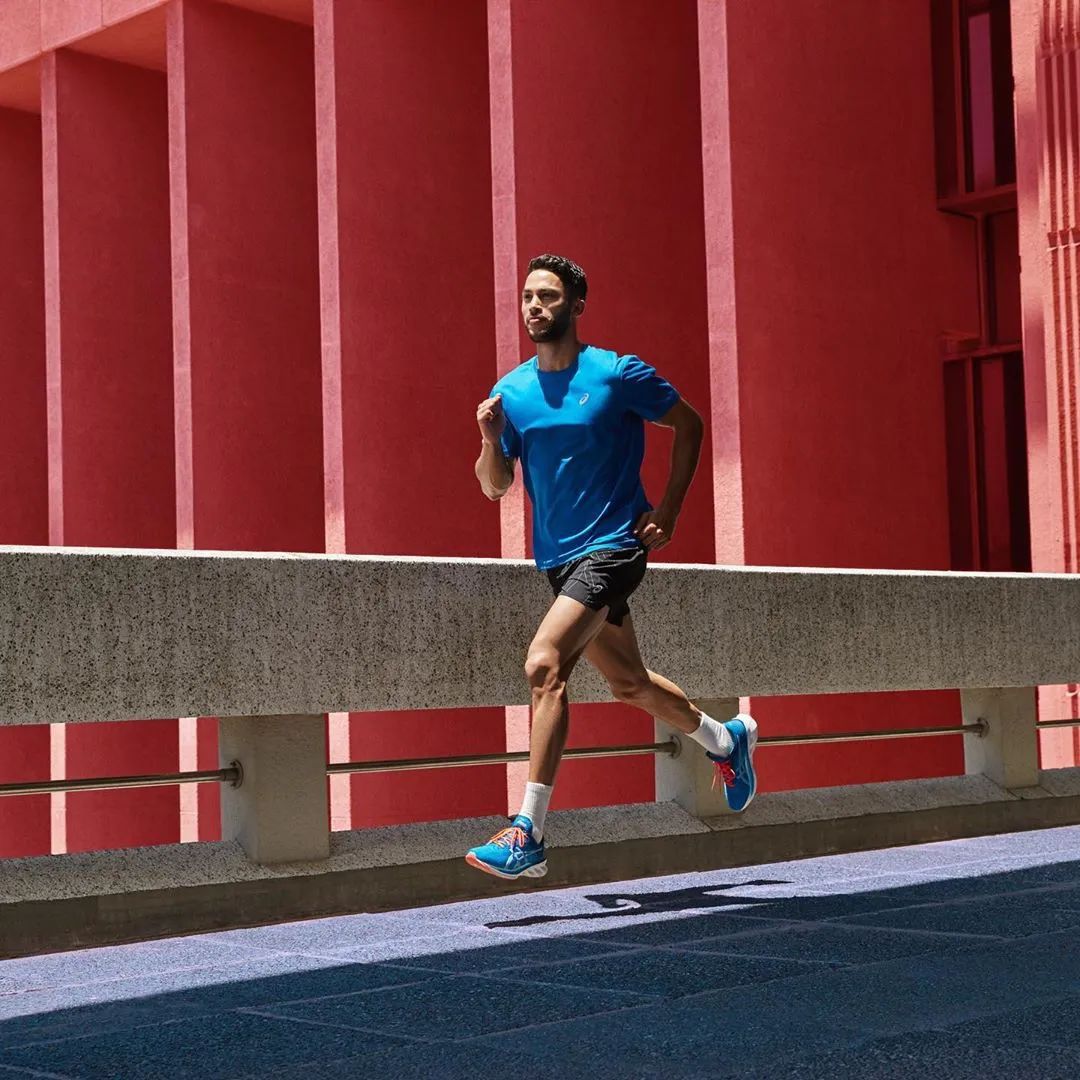 穿什么鞋跑步不磨脚,稳定性好又轻的跑鞋