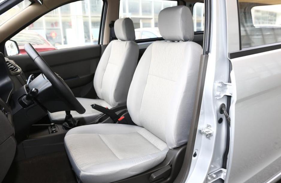 新款五菱宏光优点与缺点,拉货神车五菱宏光