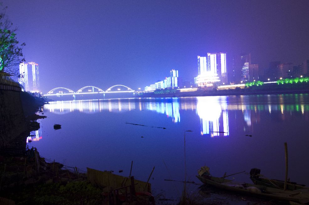 尼康d700怎么拍视频教程,尼康d700带手柄效果如何