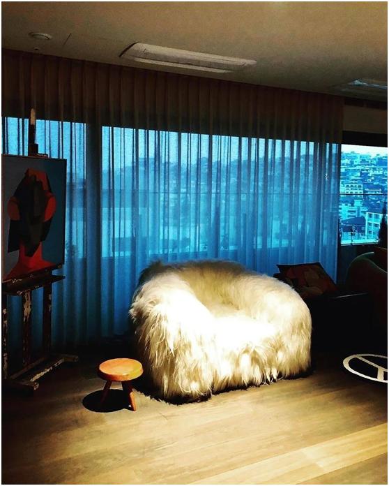 权志龙ins帅照,权志龙晒复古照