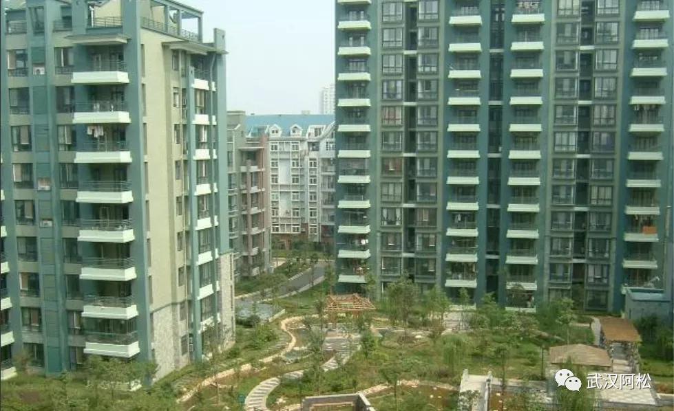 物业好不好也影响小区价值：武汉一批小区换物业房产增值