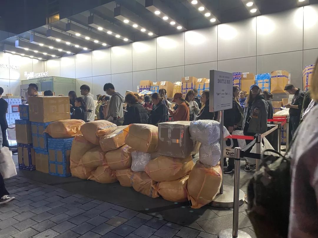 深夜淘金人,夜晚淘金人