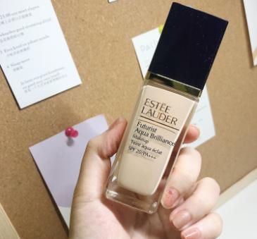 现男友同款粉底液,混合肌肤用雅诗兰黛沁水粉底液