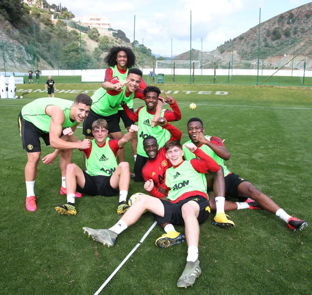 卡里克年轻照片,卡里克年轻图片