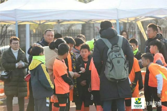 踢球是教育，拼搏是灵魂---7车网仕海杯冬季足球赛点燃冬日杭城