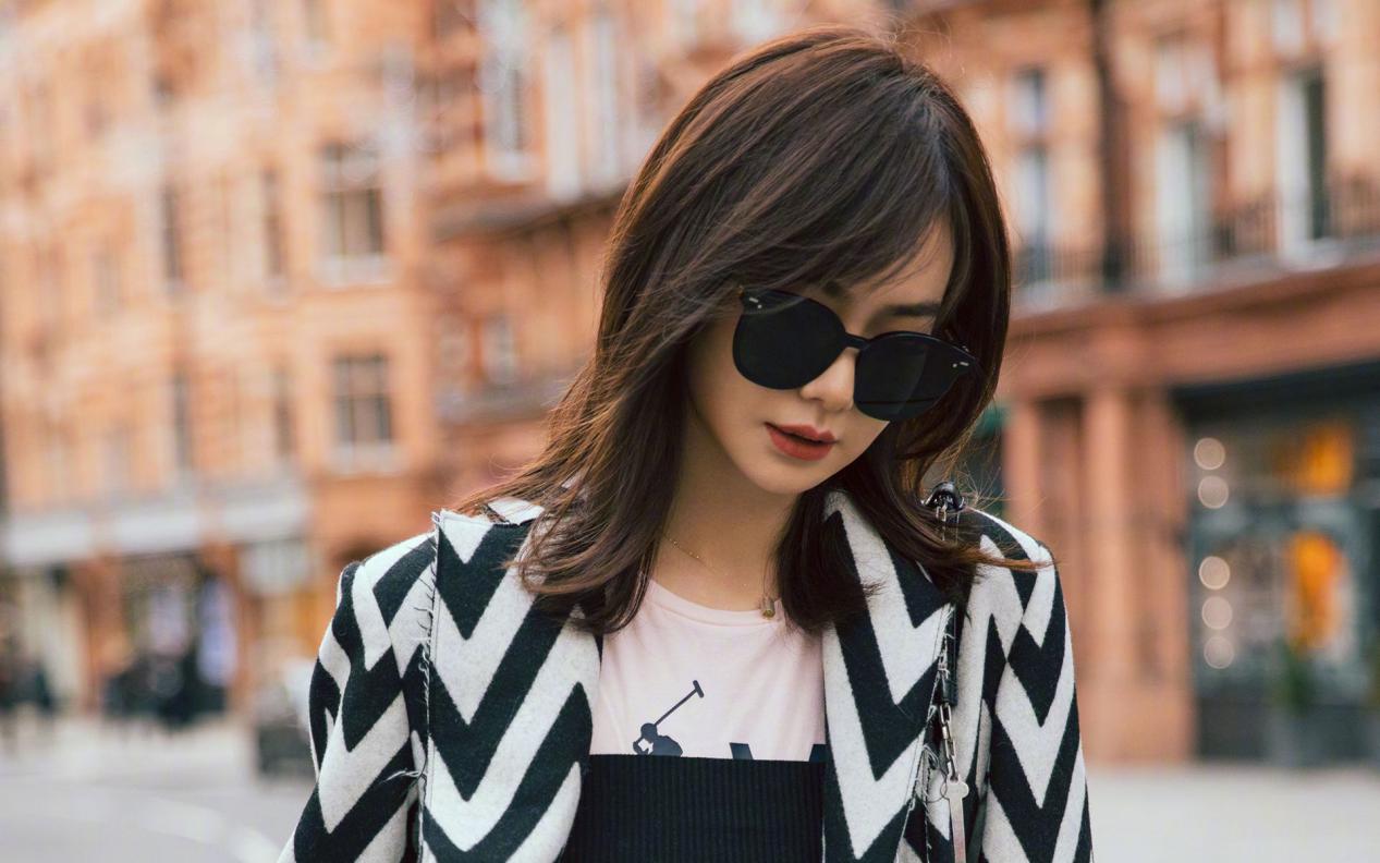 戚薇半扎发教程,戚薇洗头推荐