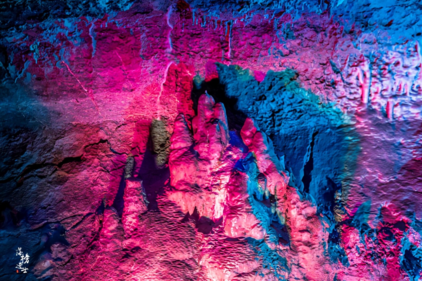 山东沂水地下大峡谷是怎么形成的,沂水地下大峡谷几个景区