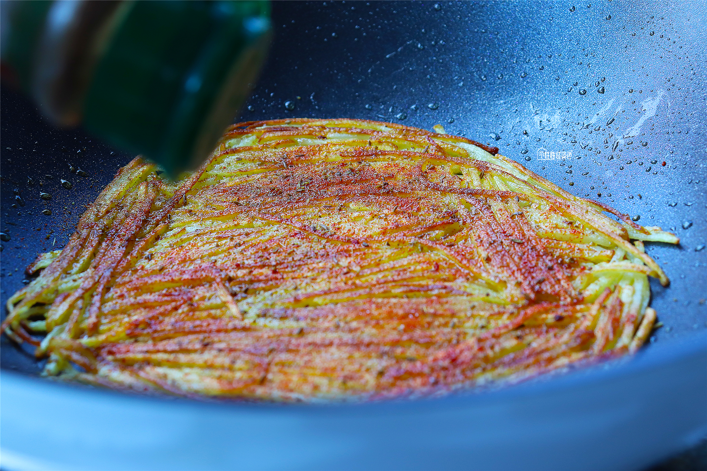 做土豆饼加鸡蛋做法,土豆饼怎样做才能酥脆